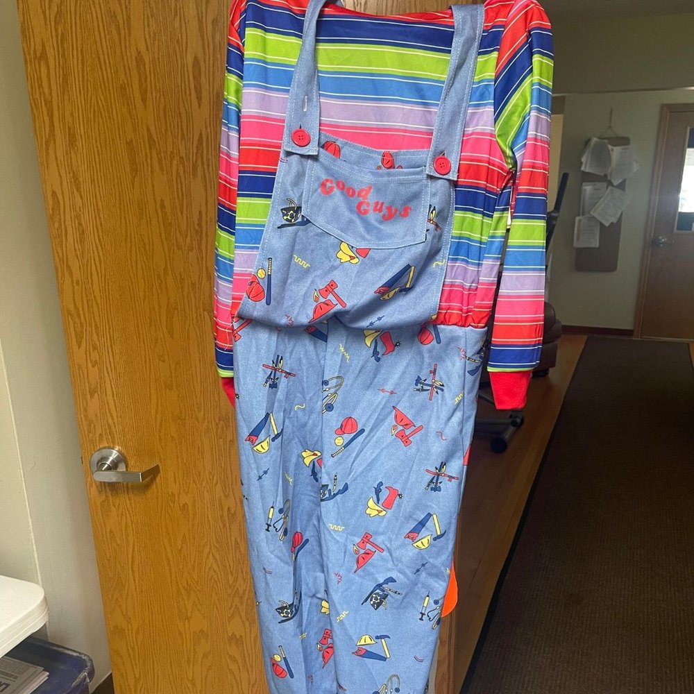 Complete CHUCKY Costume! - Picture 5 of 7